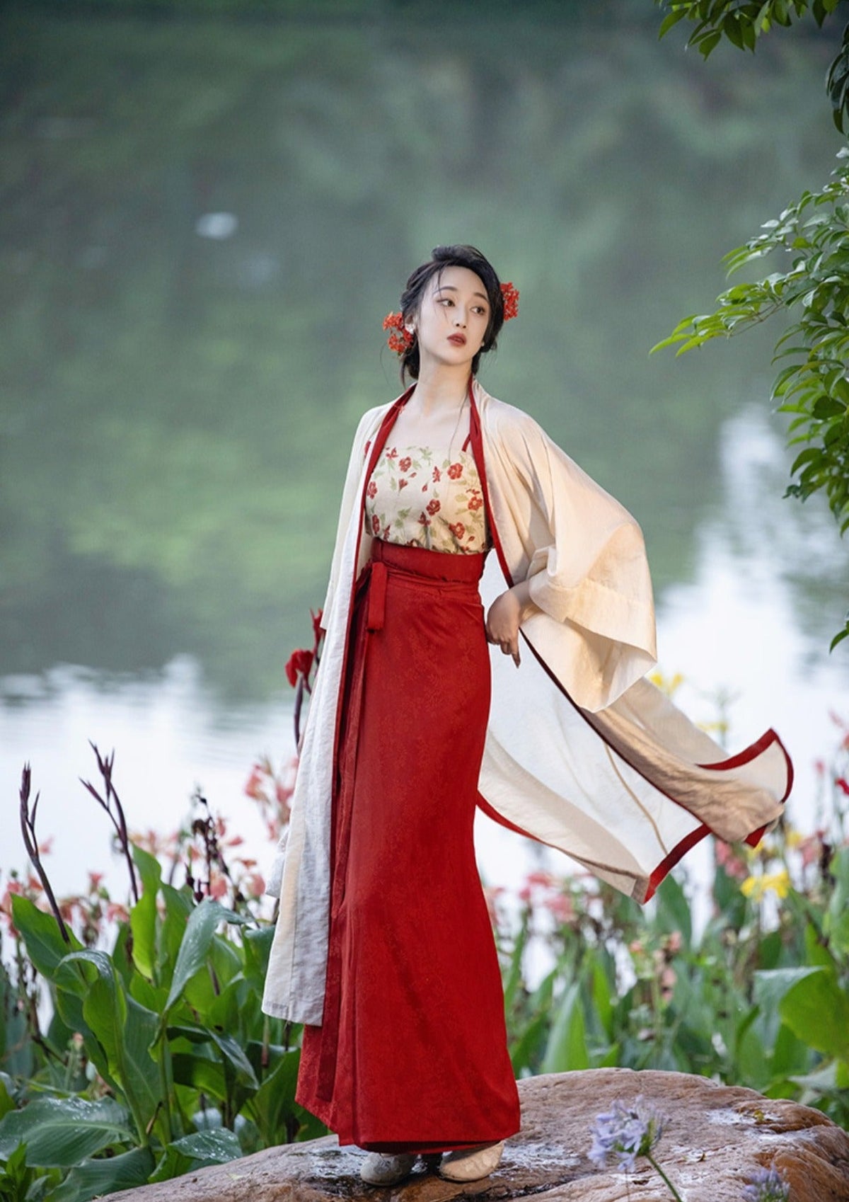 Poppy | Modern 3-Pieces Hanfu (花间酒)