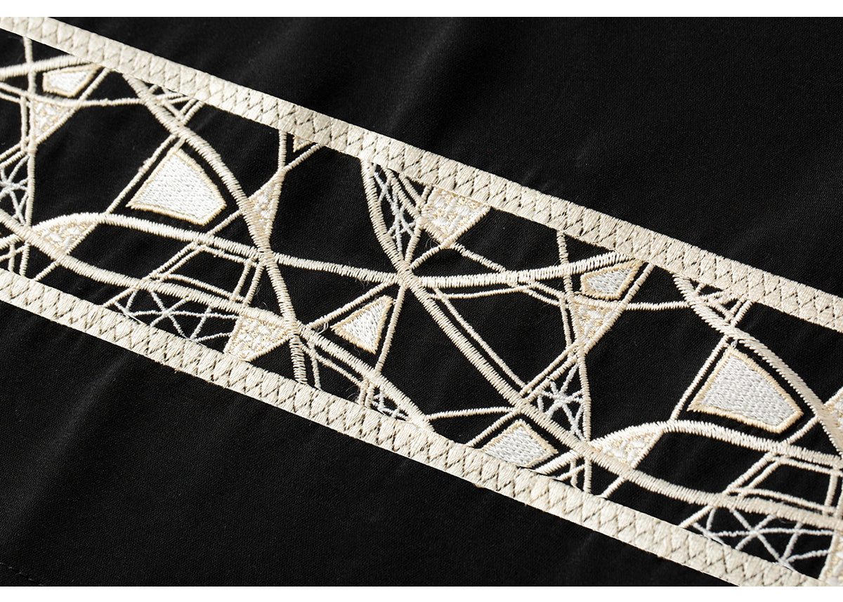 Crimson Ink  | Modern Black Hanfu (绯墨)