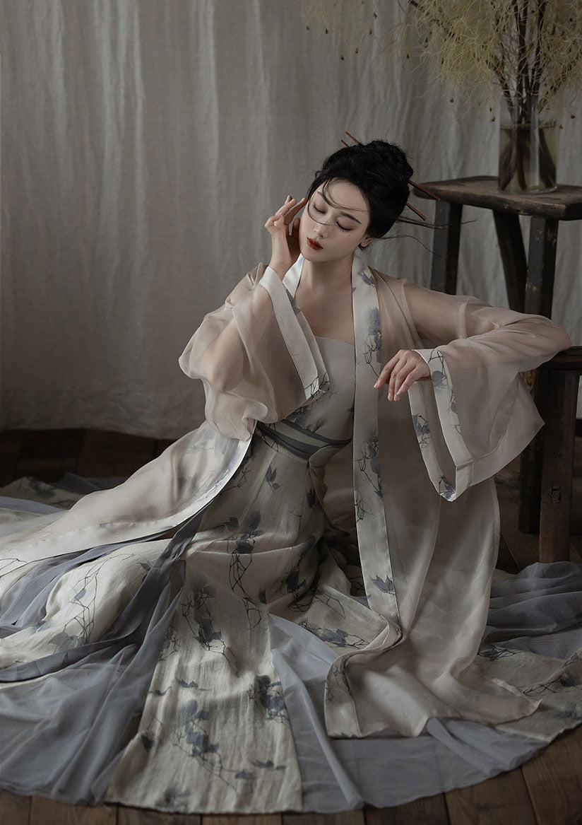 Fall Dusk | Modern Gray Dress (松间照)