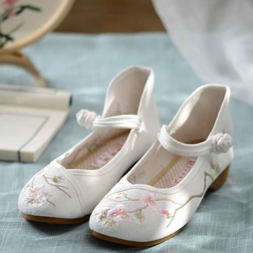 Qing Plum | Blush Embroidered Shoes(云舒）