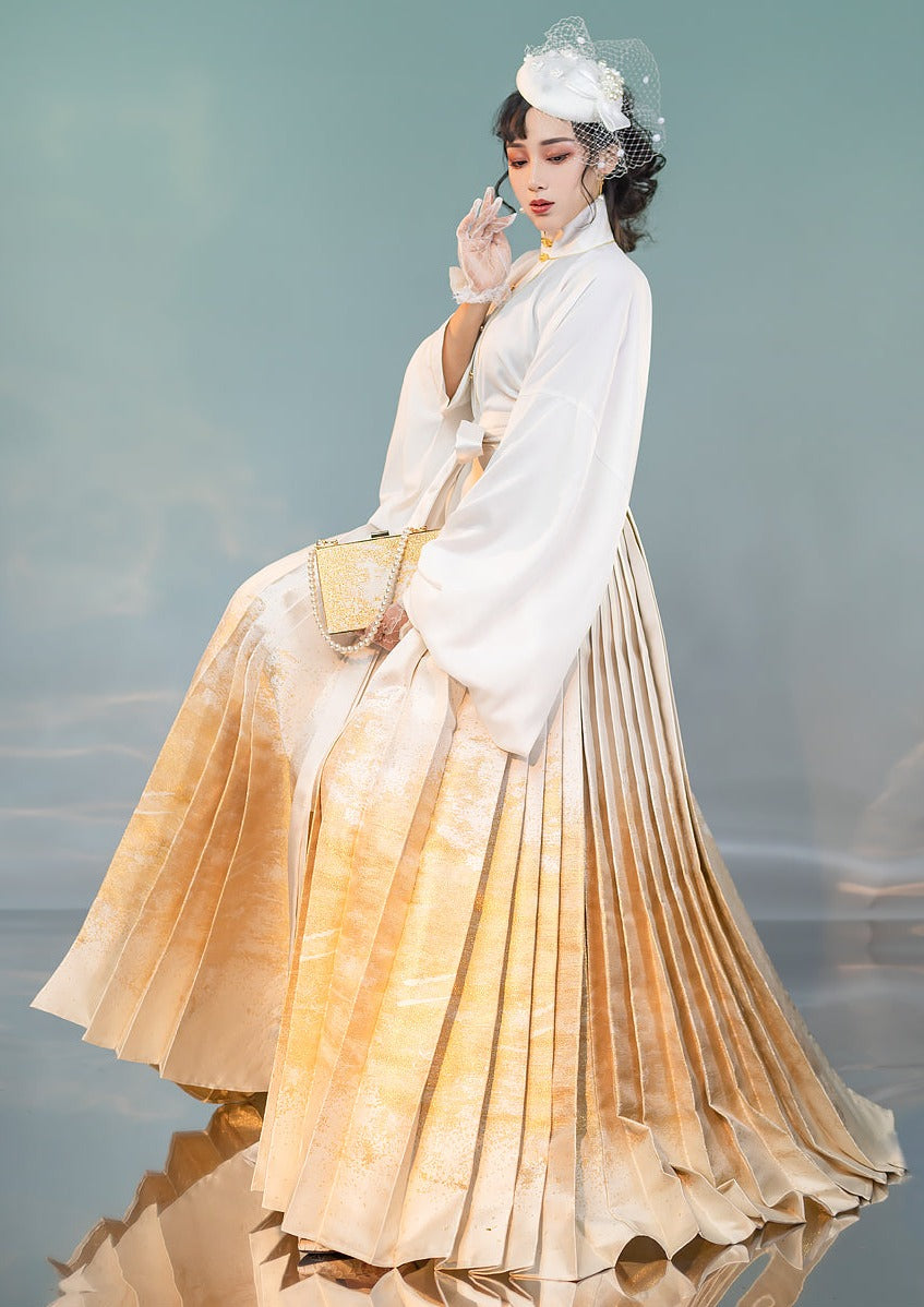 Moon River | Modern Golden Ma Mian Skirt (月生春江)