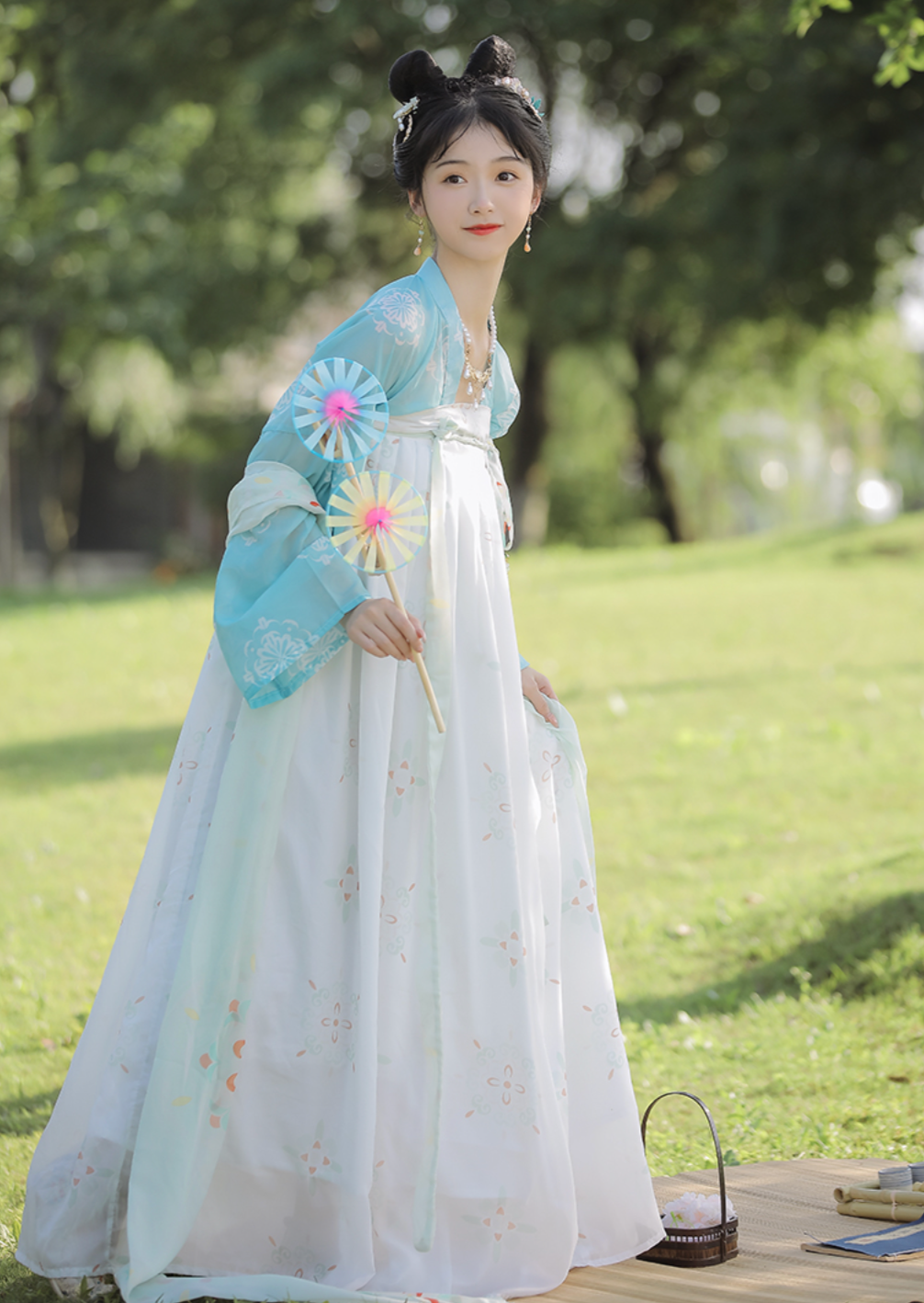 Little Lime | Blue White Hanfu Dress (素渺)