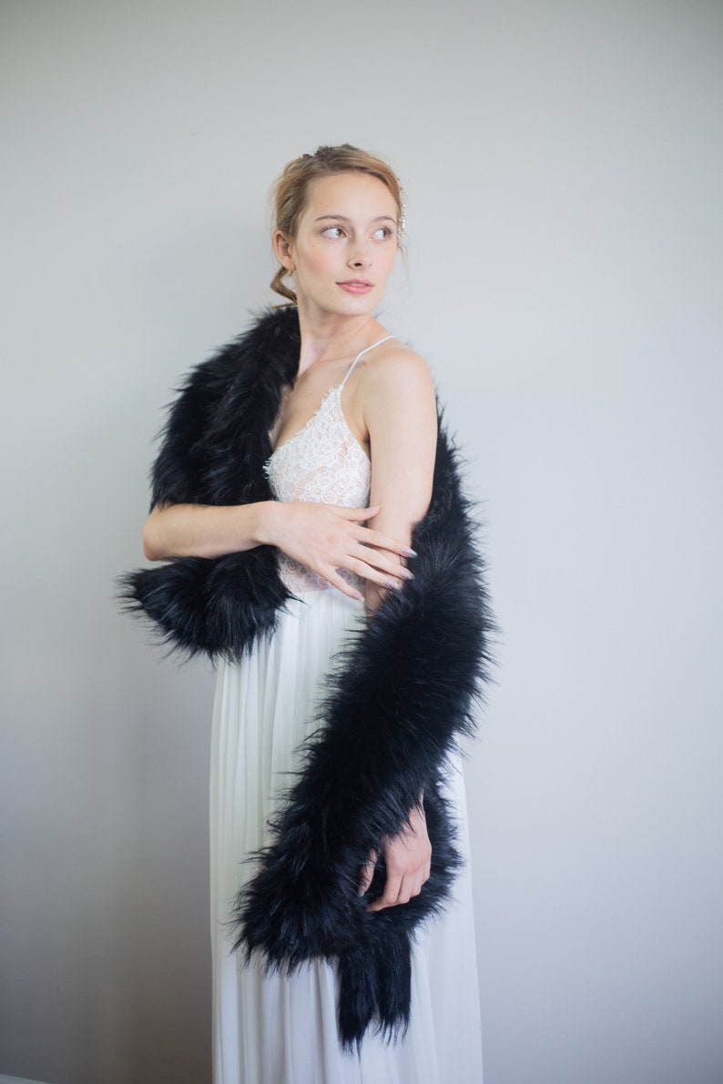 Meiling | Ivory Fur Shawl (MLIvy03)