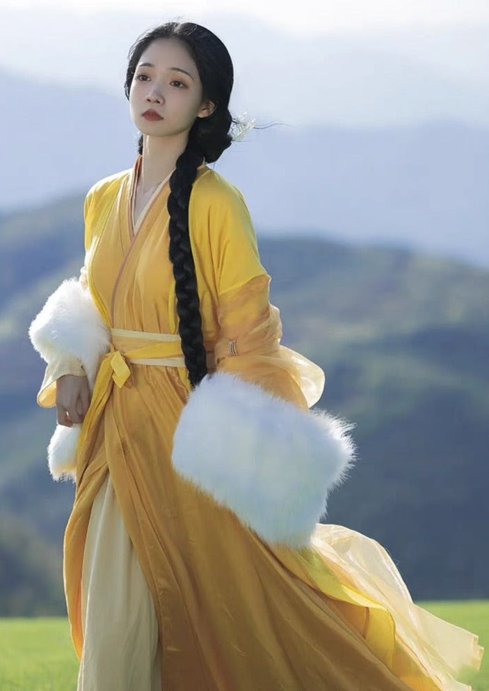 Flying Cloud | Yellow / Green Hanfu (兮云飞扬)