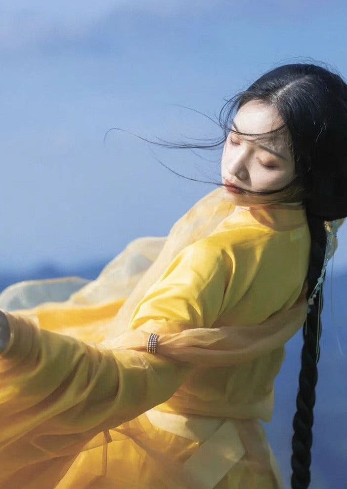 Flying Cloud | Yellow / Green Hanfu (兮云飞扬)